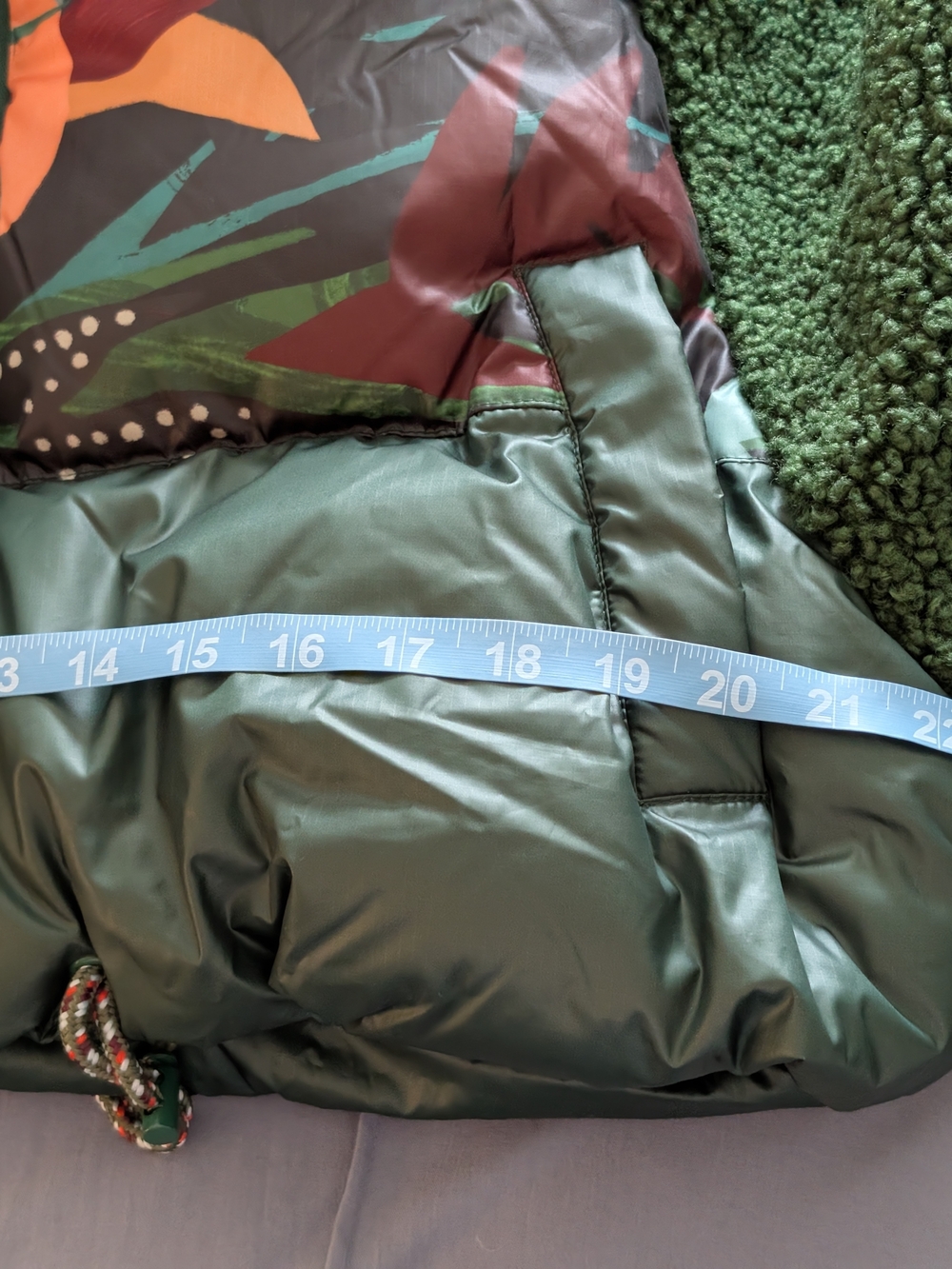 NWT Farm Rio Mixed Leopard Pop Cropped Puffer Jacket Green Sherpa Sleeves Small - Picture 8 of 9